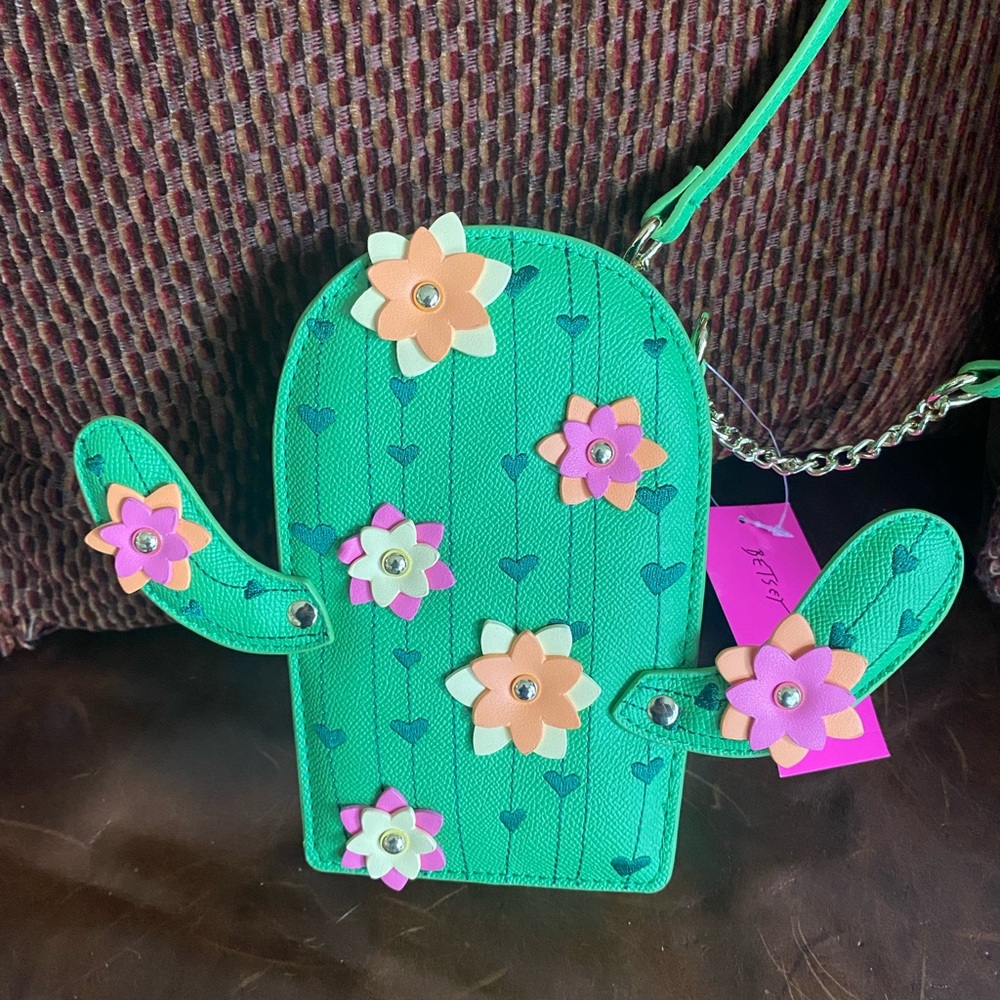 Betsey Johnson Desert Cactus Kitsch Saguaro "Green XODESERT"  Purse Bag